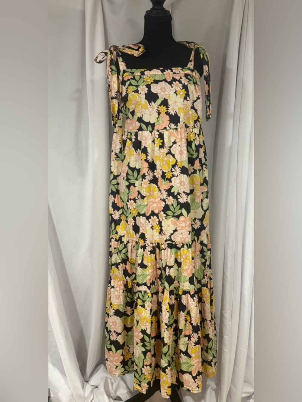 saltwater LUXE Black Floral Tie-Shoulder Maxi Dress